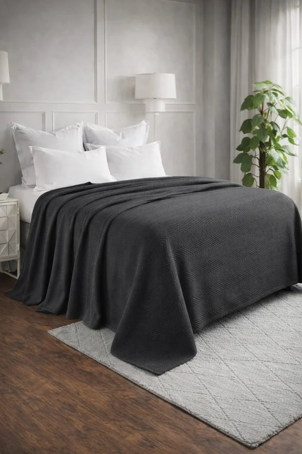 Textured Chevron Woven Cotton Blanket – Cozy All-Season Throw in Rich Black DZ-21
