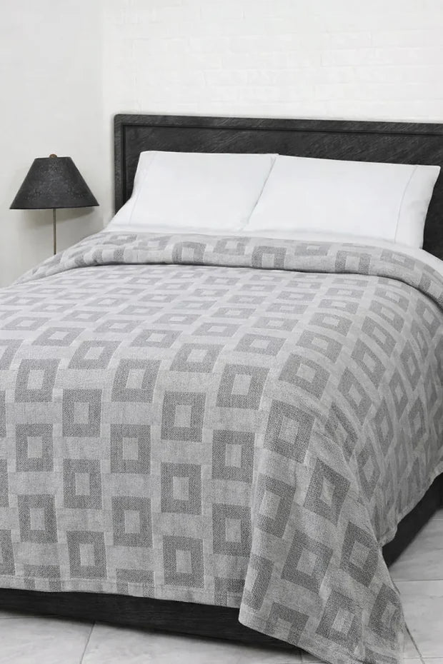 Geometric Gray Thermal Blanket 72x90 Inches | 300 GSM DZ-11