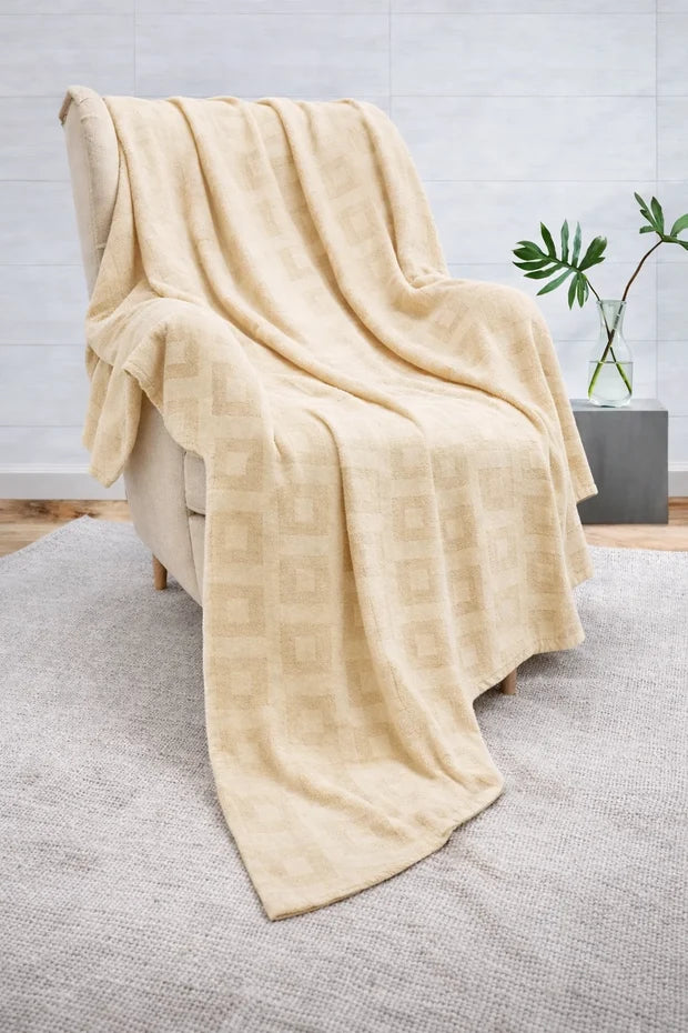 Cozy Beige Geometric Thermal Blanket 72x90 Inches | 300 GSM DZ-15