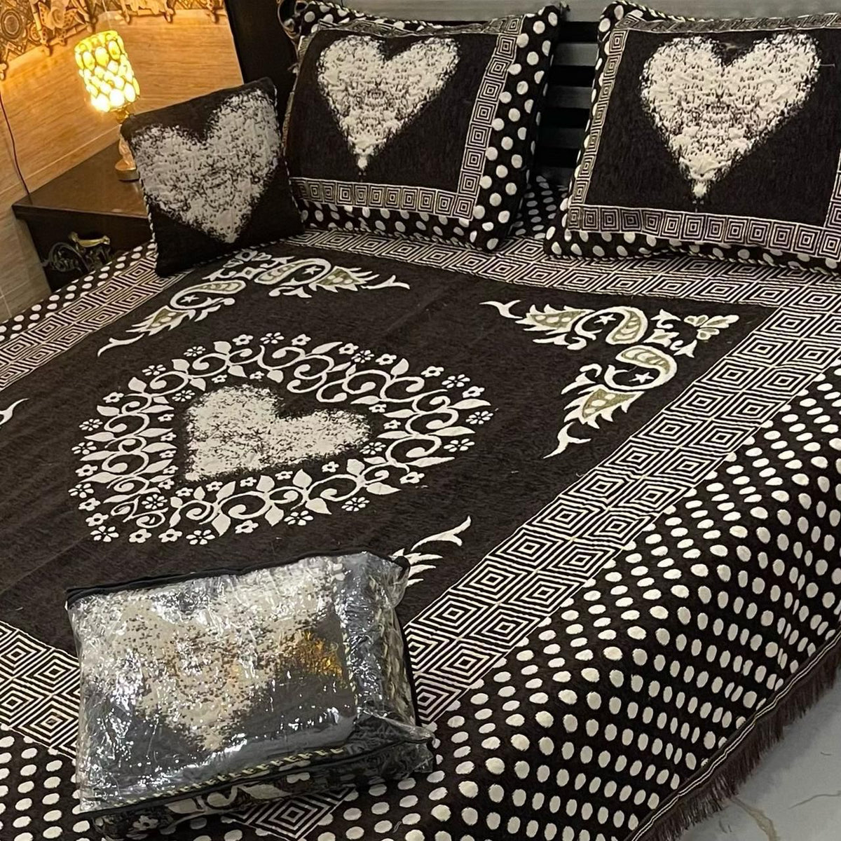 Velvet Bridal Bedsheet Set-4 Pcs Nishat-6606